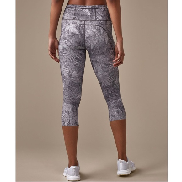 Lululemon Fast & Free Crop (19") Kindred Spirit Alpine White Multi - Picture 3 of 9